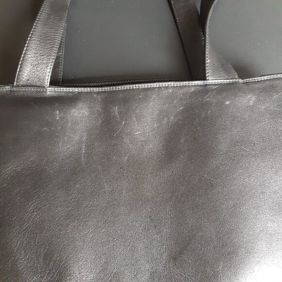 Tula Black Leather Shoulder Bag Purse 8 x 11.5 x 3 inches - Picture 16 of 16